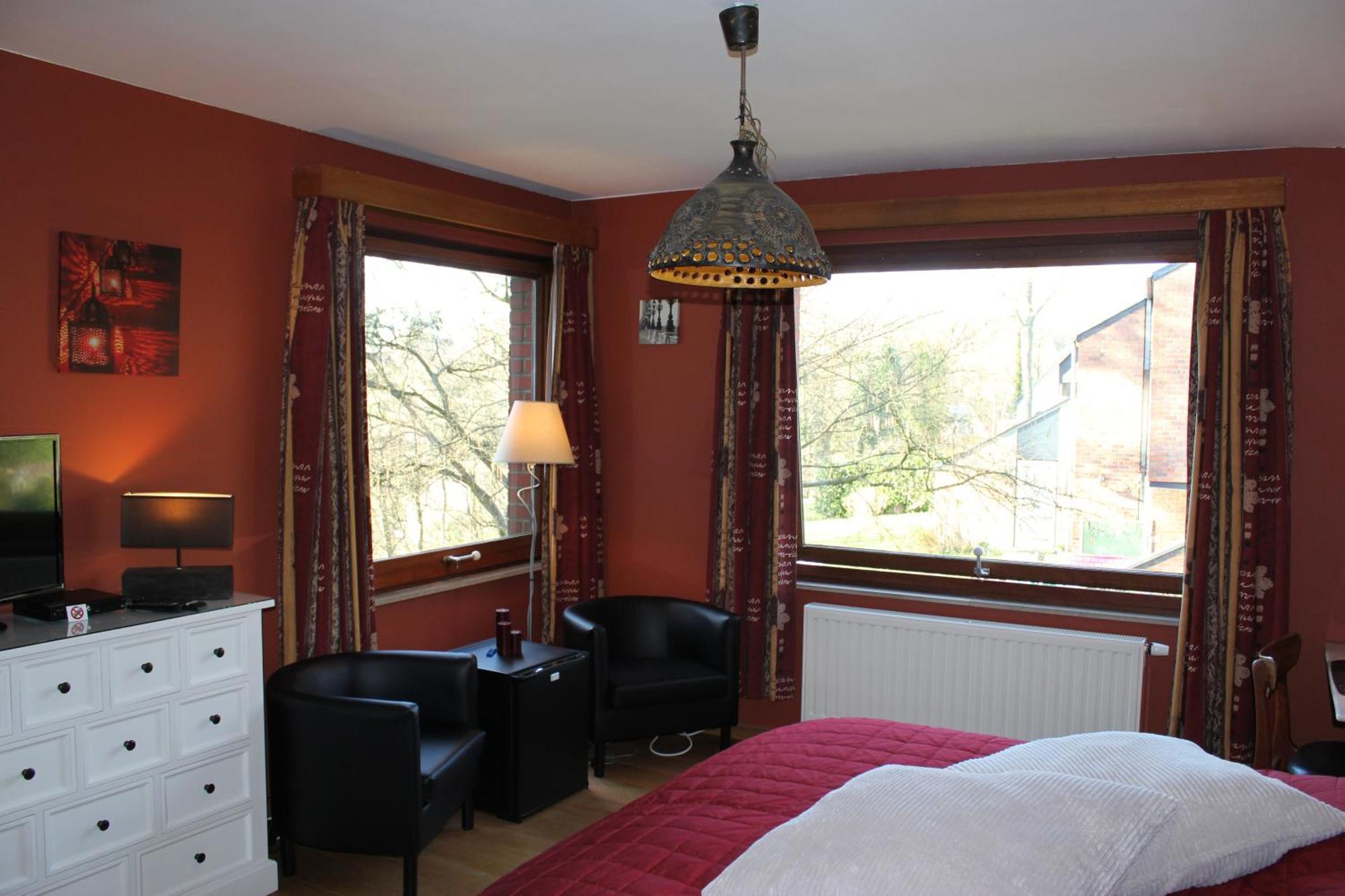 Green Hill Guest House And Apartment Overijse Exteriör bild